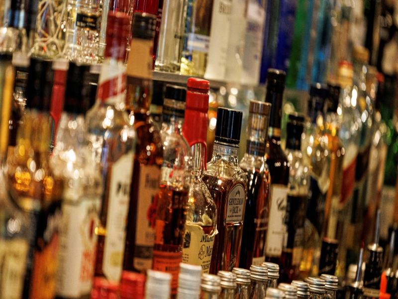 Mua các loại rượu mạnh ngon tại ruouak.com